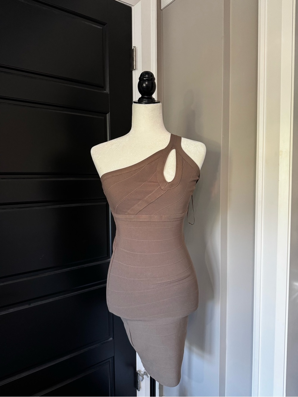 Guess bandage dress